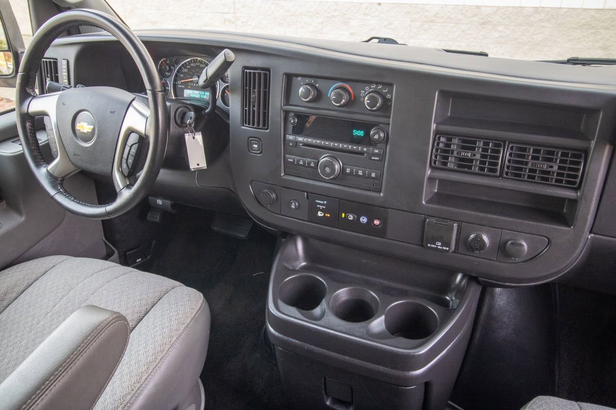 Used 2017 Chevrolet Express 3500 LT w/ LT Preferred Equipment Group image 18