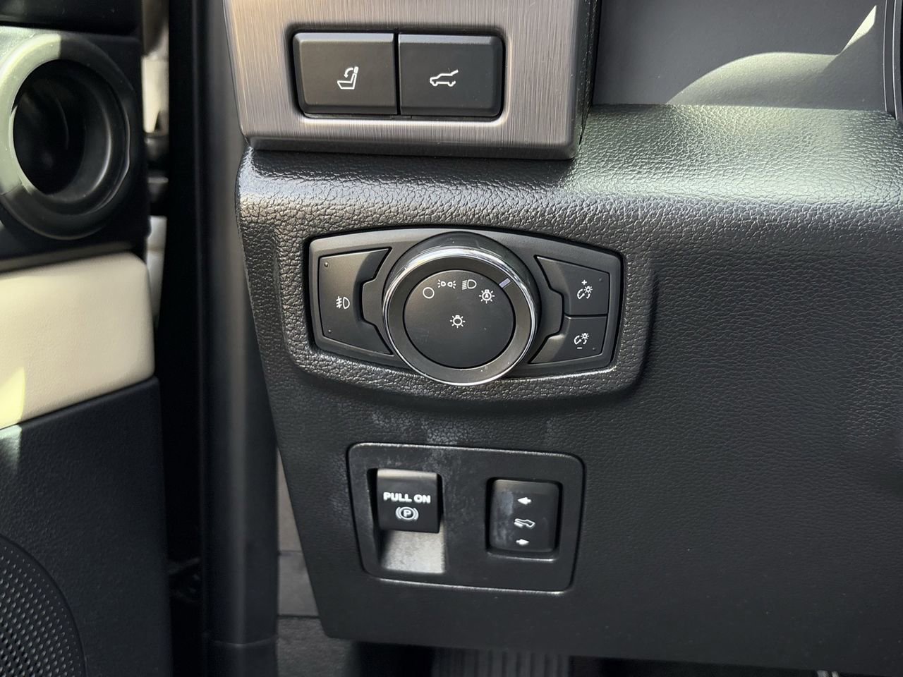 Used 2021 Ford Expedition Platinum AWD/4WD image 24