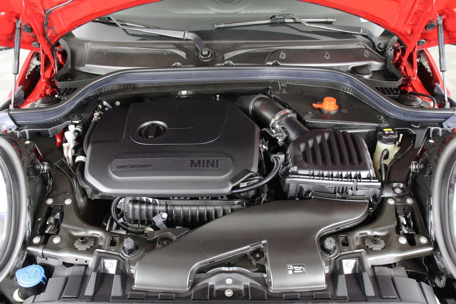 Used 2021 MINI Cooper 2-Door Hardtop image 22