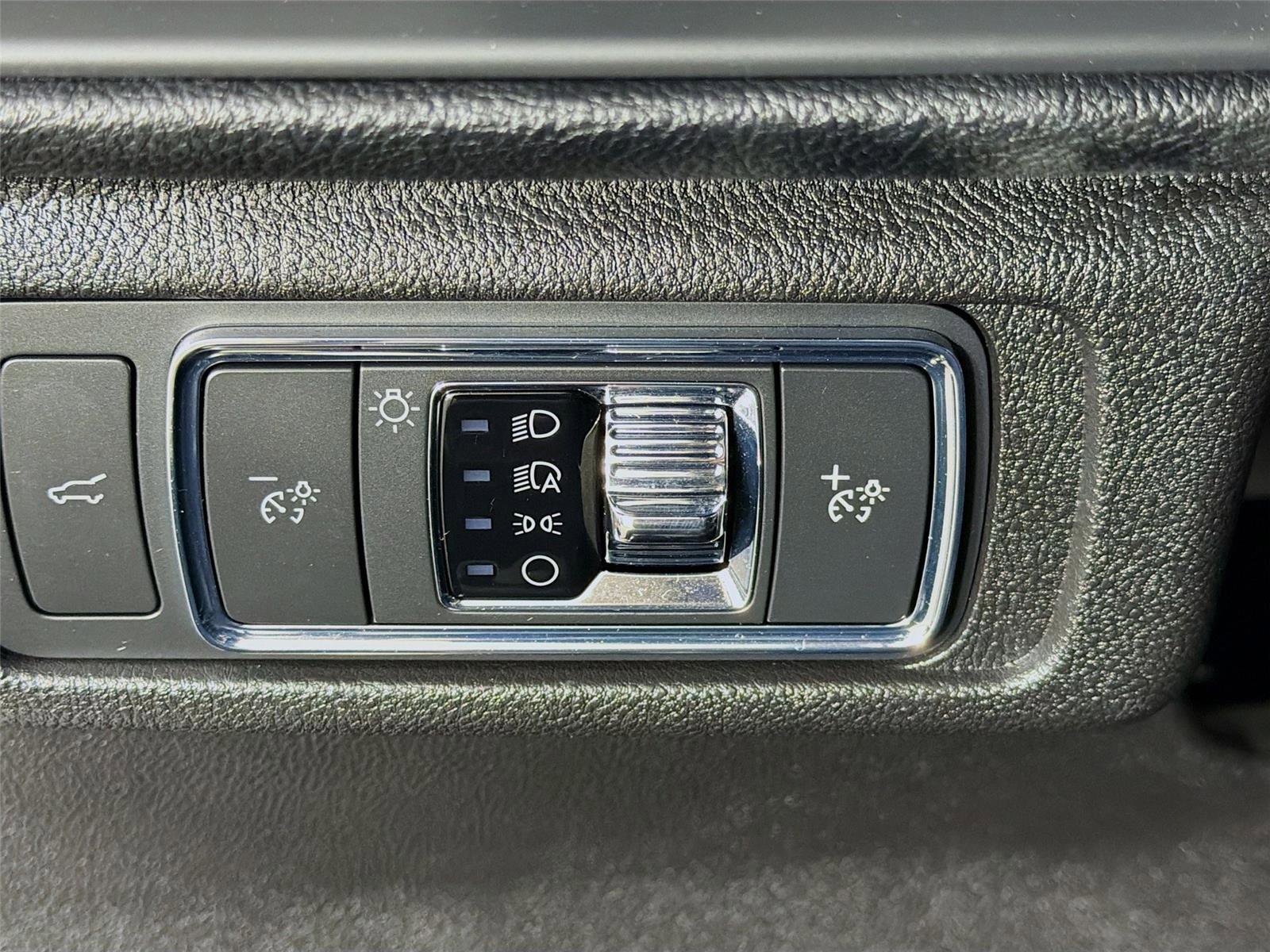 Used 2022 Lincoln Corsair AWD w/ Equipment Group 101A image 10