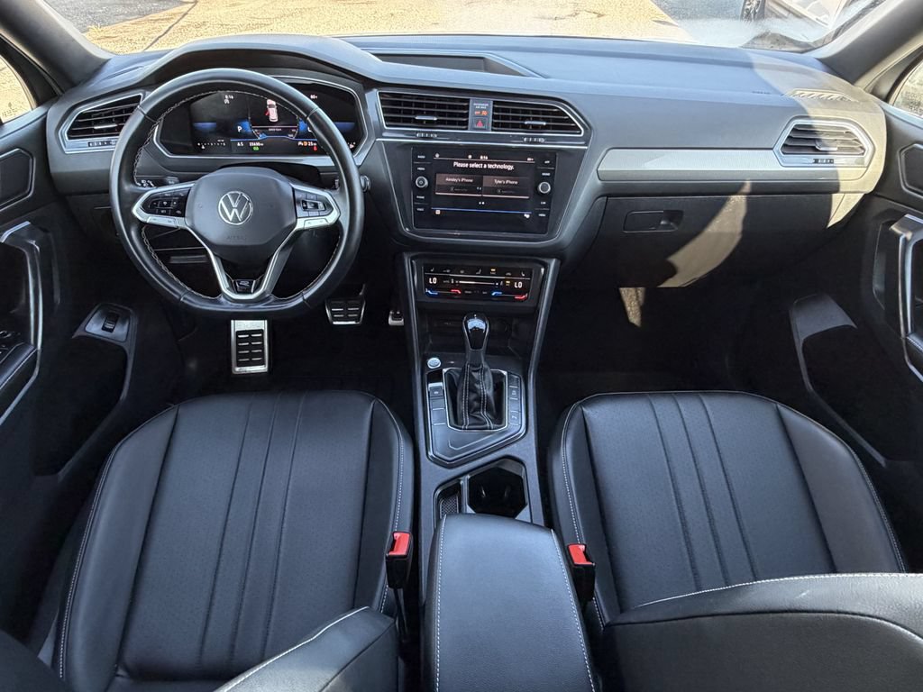 Used 2023 Volkswagen Tiguan SE R-Line FWD image 12