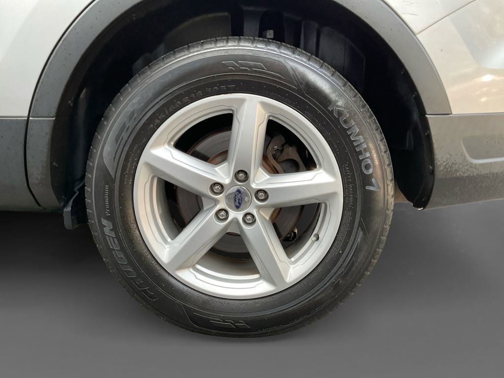 Used 2018 Ford Explorer XLT image 8