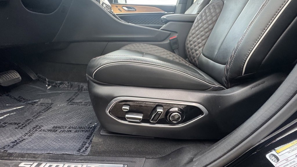 Used 2024 Jeep Grand Cherokee L Summit image 29