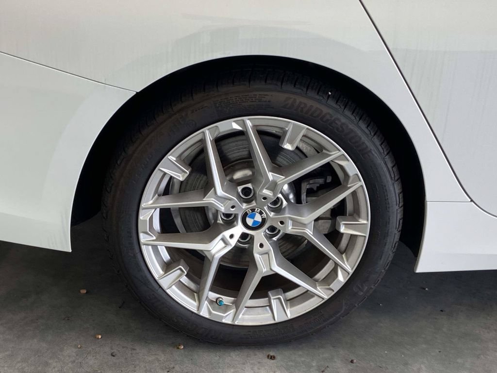 Used 2025 BMW 330i xDrive Sedan w/ Convenience Package AWD/4WD image 8