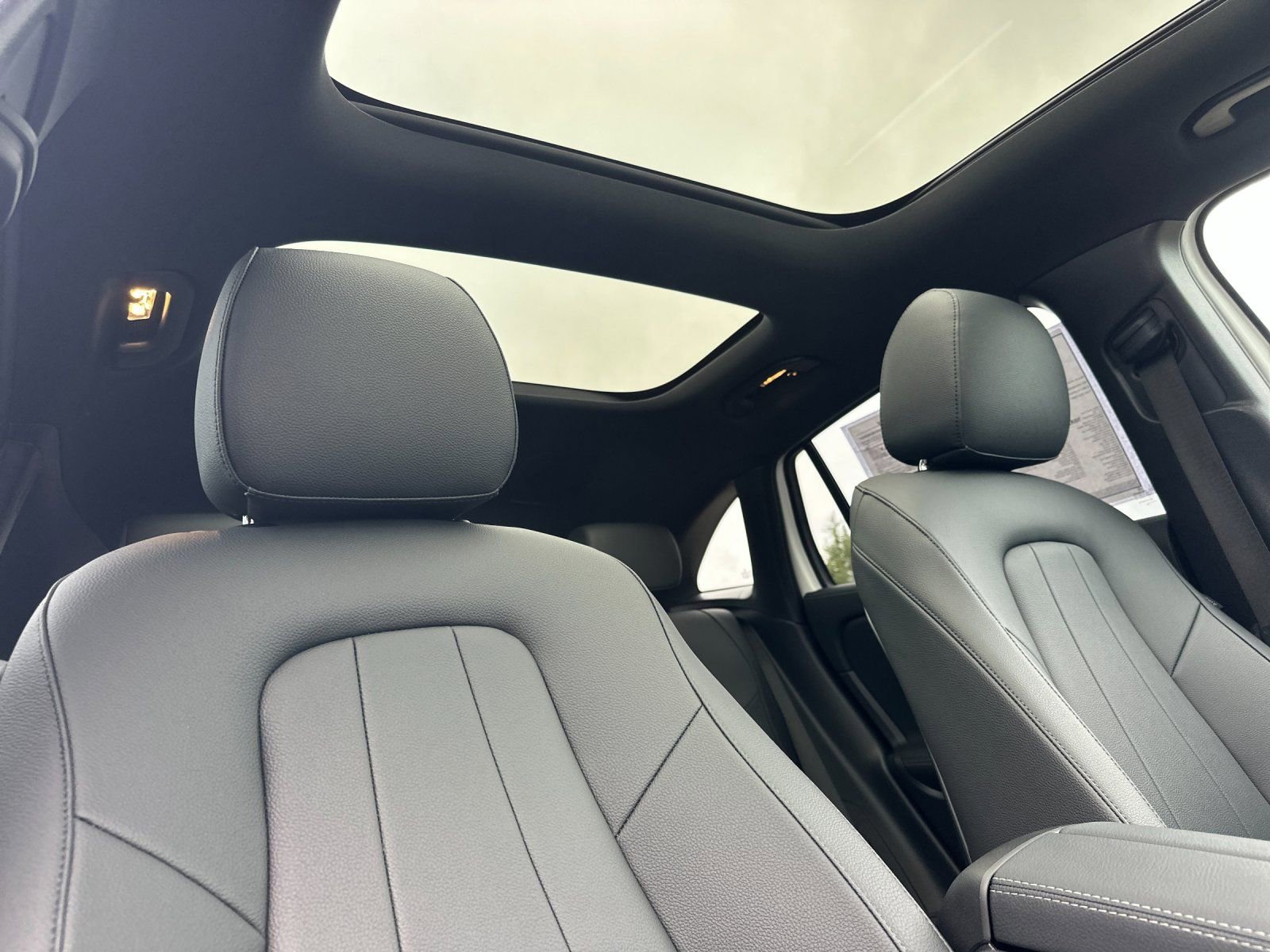 Used 2025 Mercedes-Benz GLA 250 4MATIC image 17