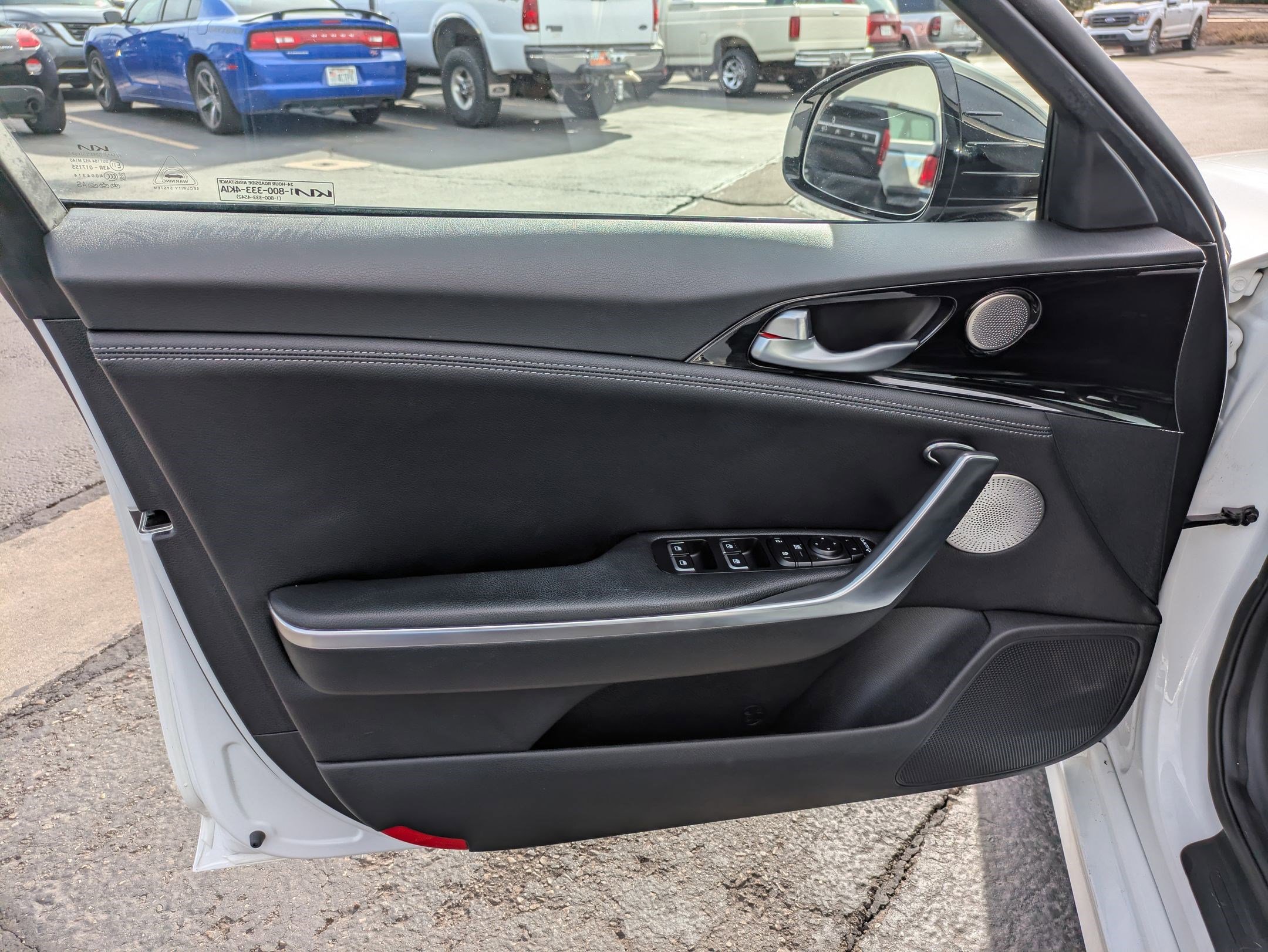 Used 2022 Kia Stinger GT-Line w/ Sun & Sound Package image 12