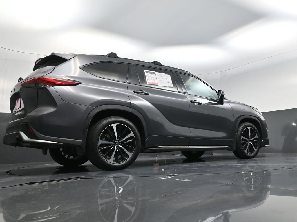 Used 2021 Toyota Highlander XSE image 22