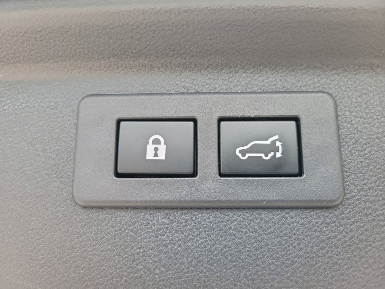 Used 2023 Subaru Forester Premium w/ Popular Package #2 AWD/4WD image 9