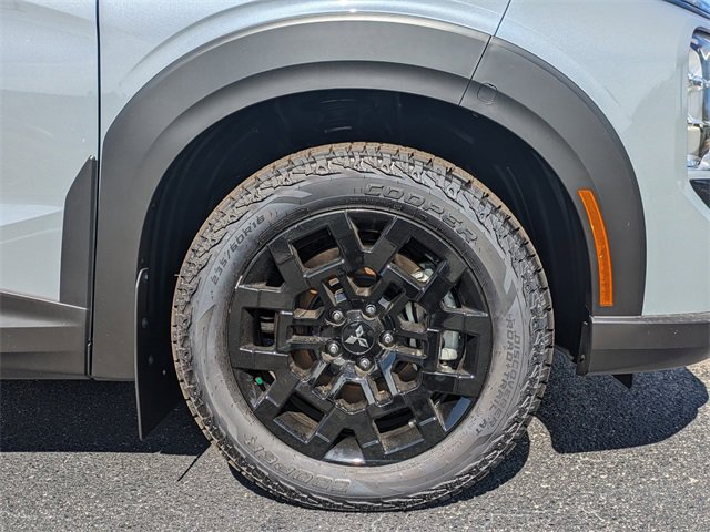 New 2025 Mitsubishi Outlander Trail Edition image 12