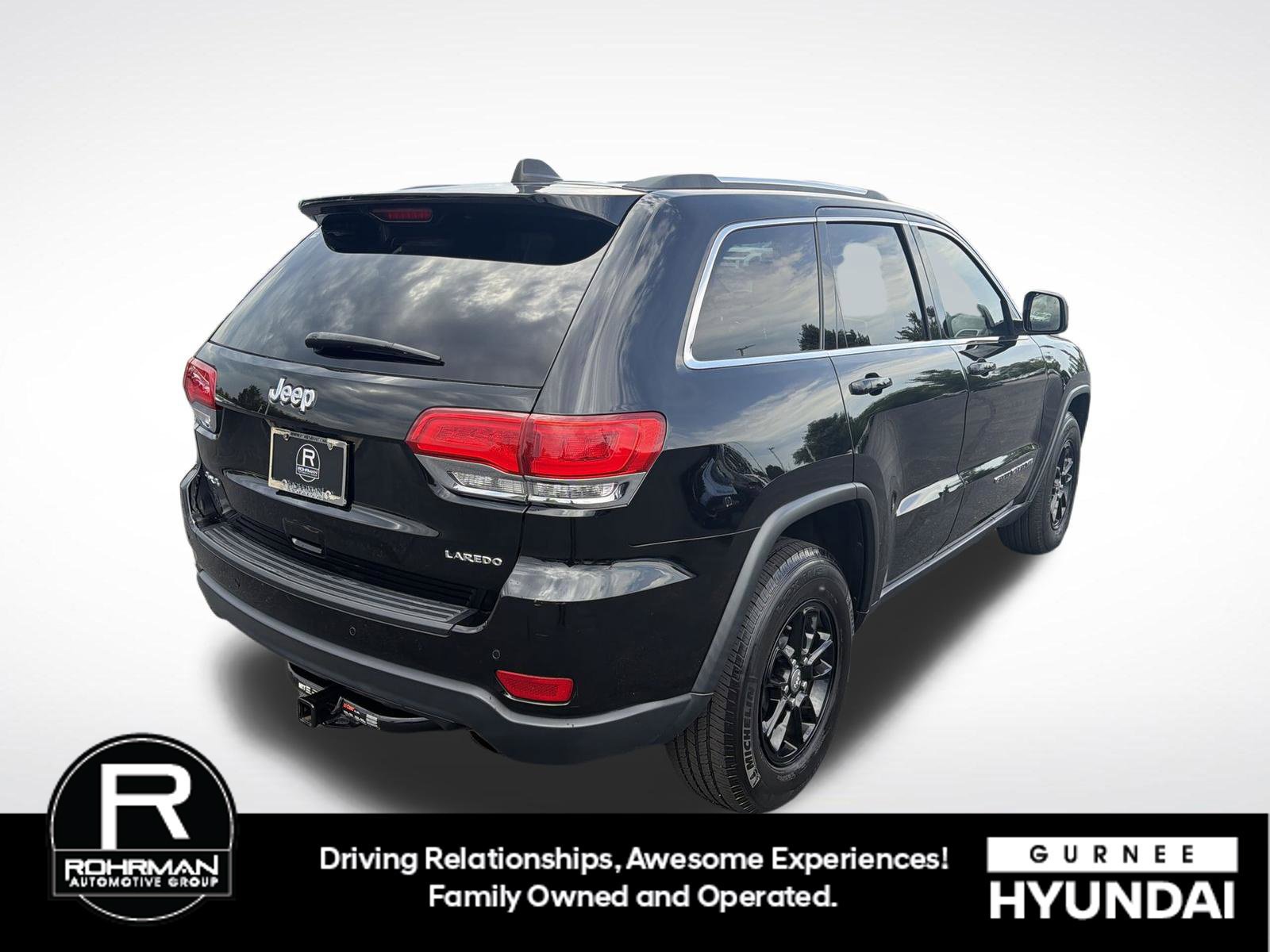 Used 2019 Jeep Grand Cherokee Laredo AWD/4WD image 9