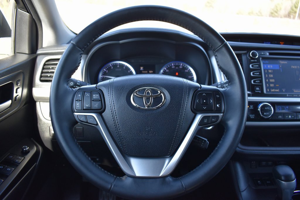 Used 2018 Toyota Highlander Limited image 19