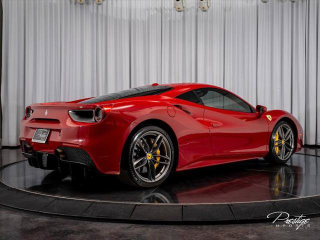 Used 2018 Ferrari 488 GTB RWD image 16