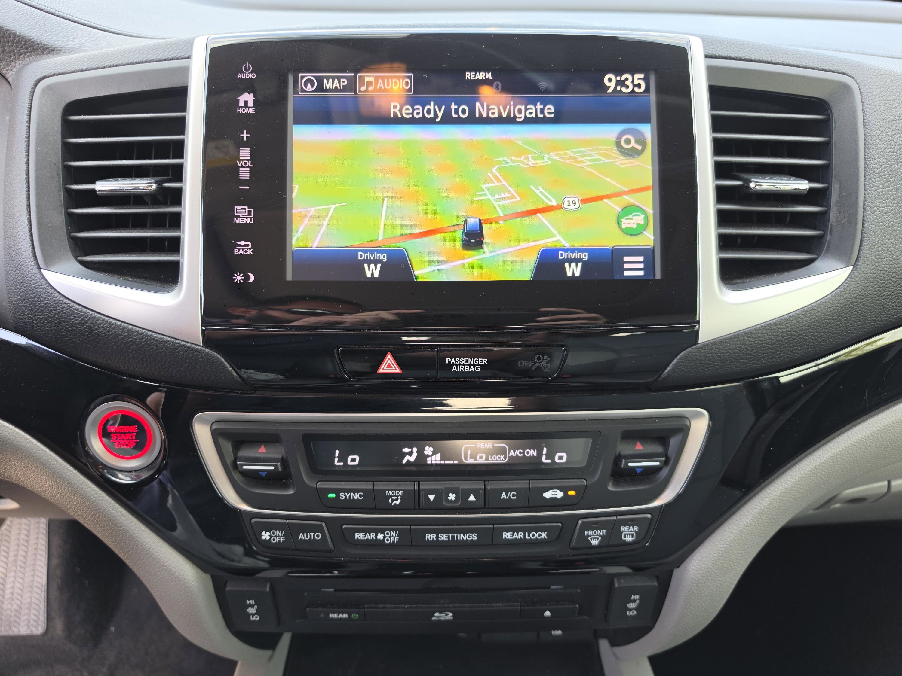 Used 2017 Honda Pilot Touring image 31