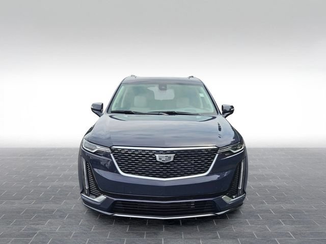 Used 2024 Cadillac XT6 Premium Luxury w/ Technology Package AWD/4WD image 2
