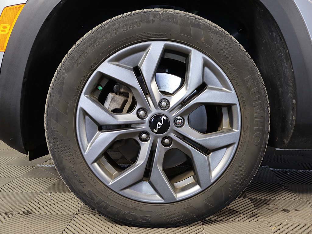 Used 2024 Kia Seltos S AWD/4WD image 17