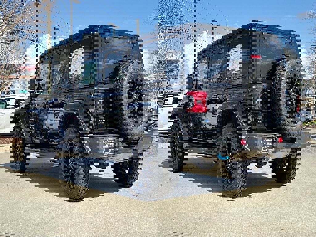 Used 2022 Jeep Wrangler Unlimited Sahara 4xe image 6