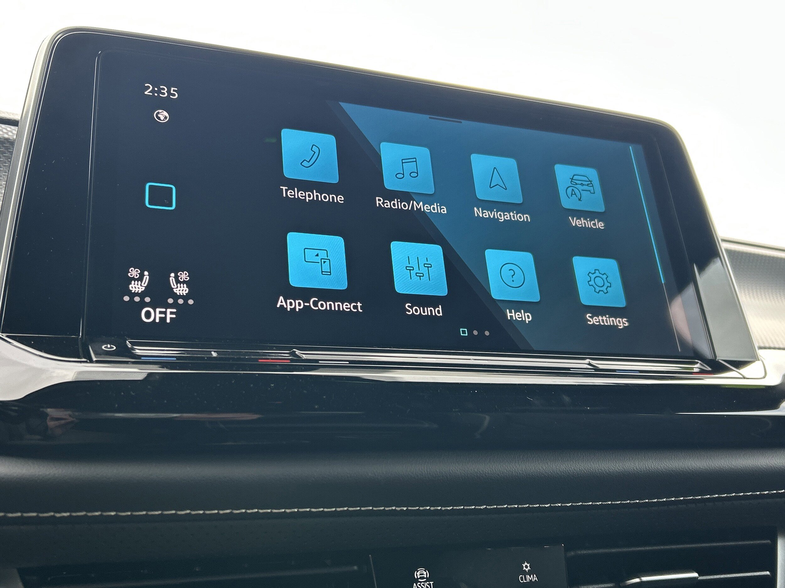 New 2026 Volkswagen Atlas Cross Sport SEL Premium R-Line image 18