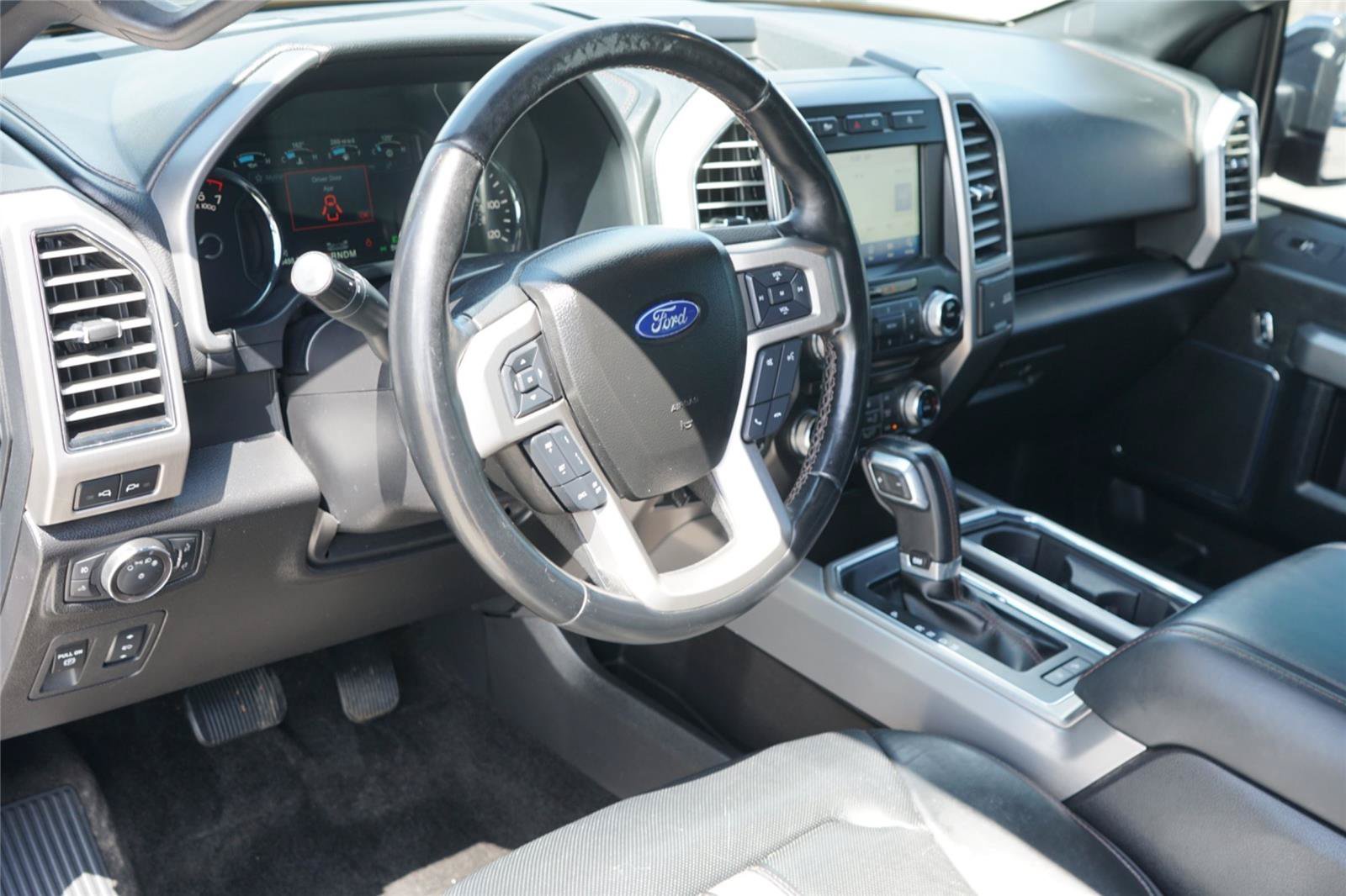Used 2018 Ford F150 Platinum w/ Equipment Group 701A Luxury AWD/4WD image 9