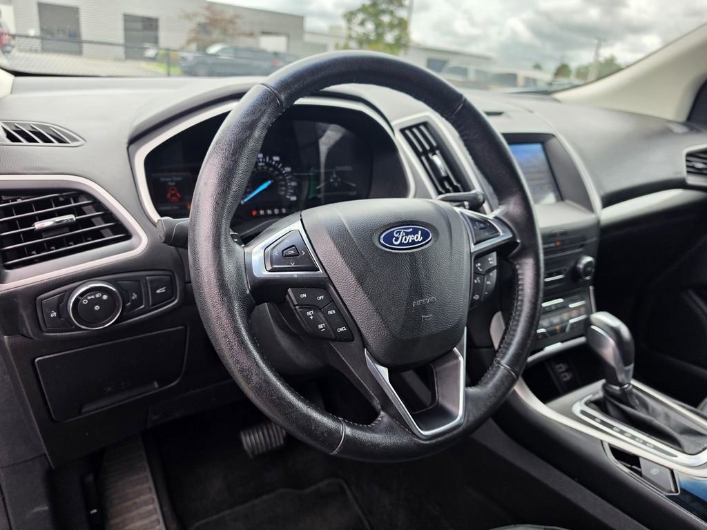 Used 2018 Ford Edge SEL w/ Equipment Group 201A FWD image 22