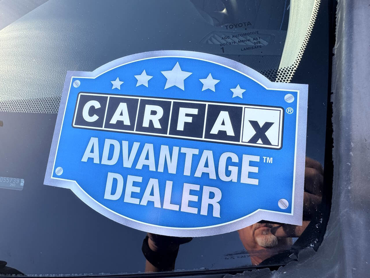 Used 2019 Toyota RAV4 LE image 9