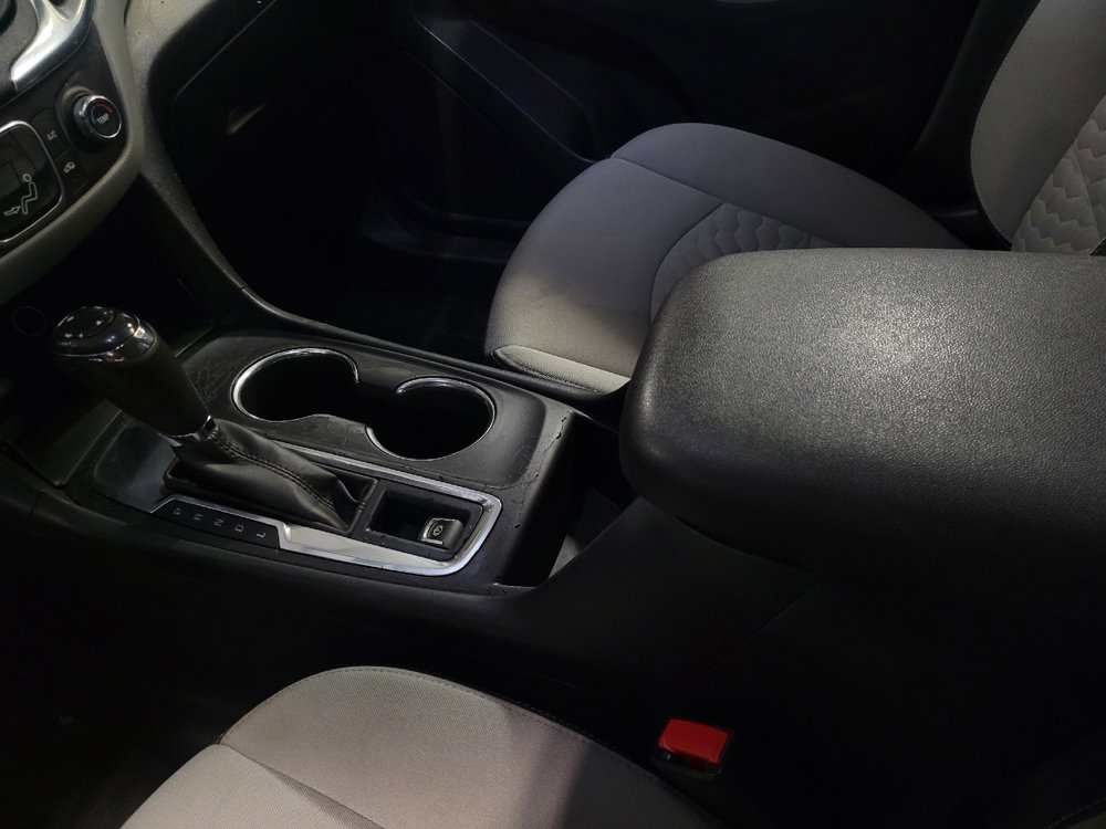 Used 2019 Chevrolet Equinox LS FWD image 26