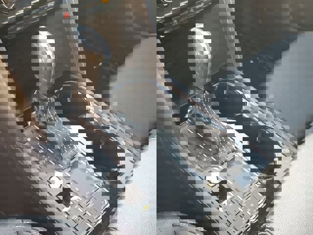 Used 2023 Volkswagen Atlas SE image 28