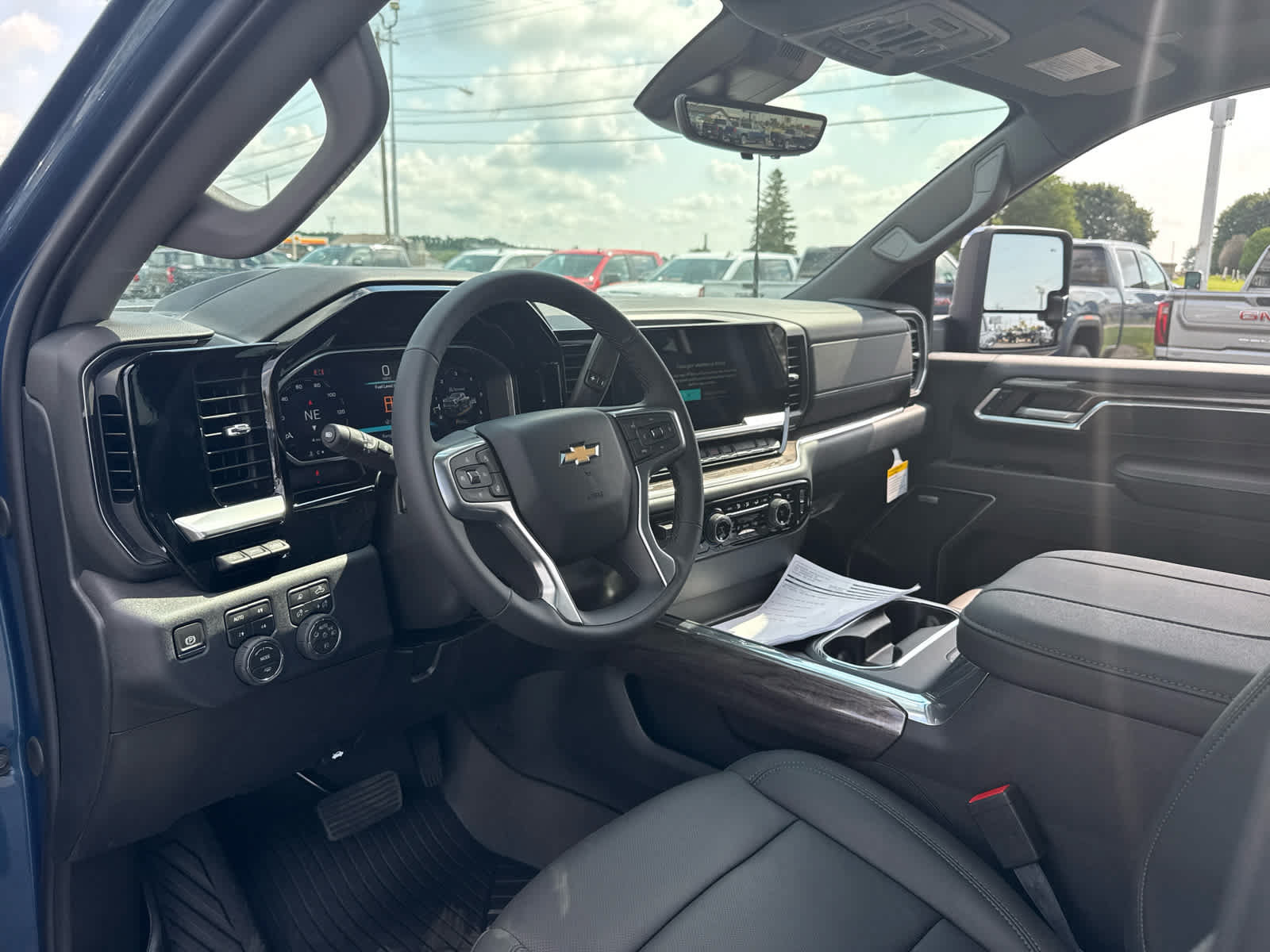 New 2026 Chevrolet Silverado 3500 LTZ w/ LTZ Premium Package AWD/4WD image 13