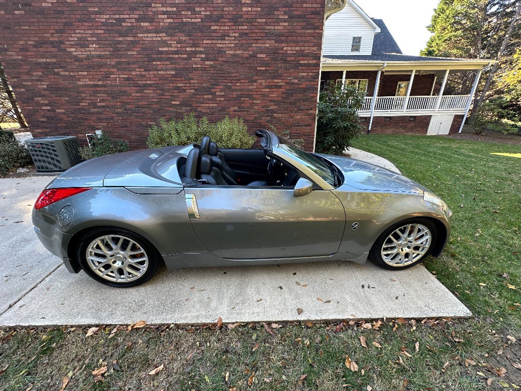 Used 2006 Nissan 350Z Grand Touring RWD image 26