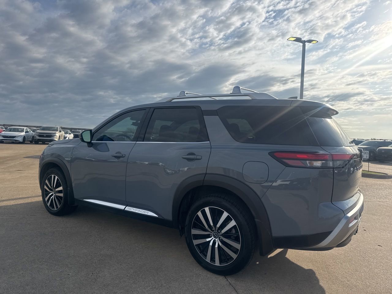 Certified 2023 Nissan Pathfinder Platinum w/ Cargo Package image 12