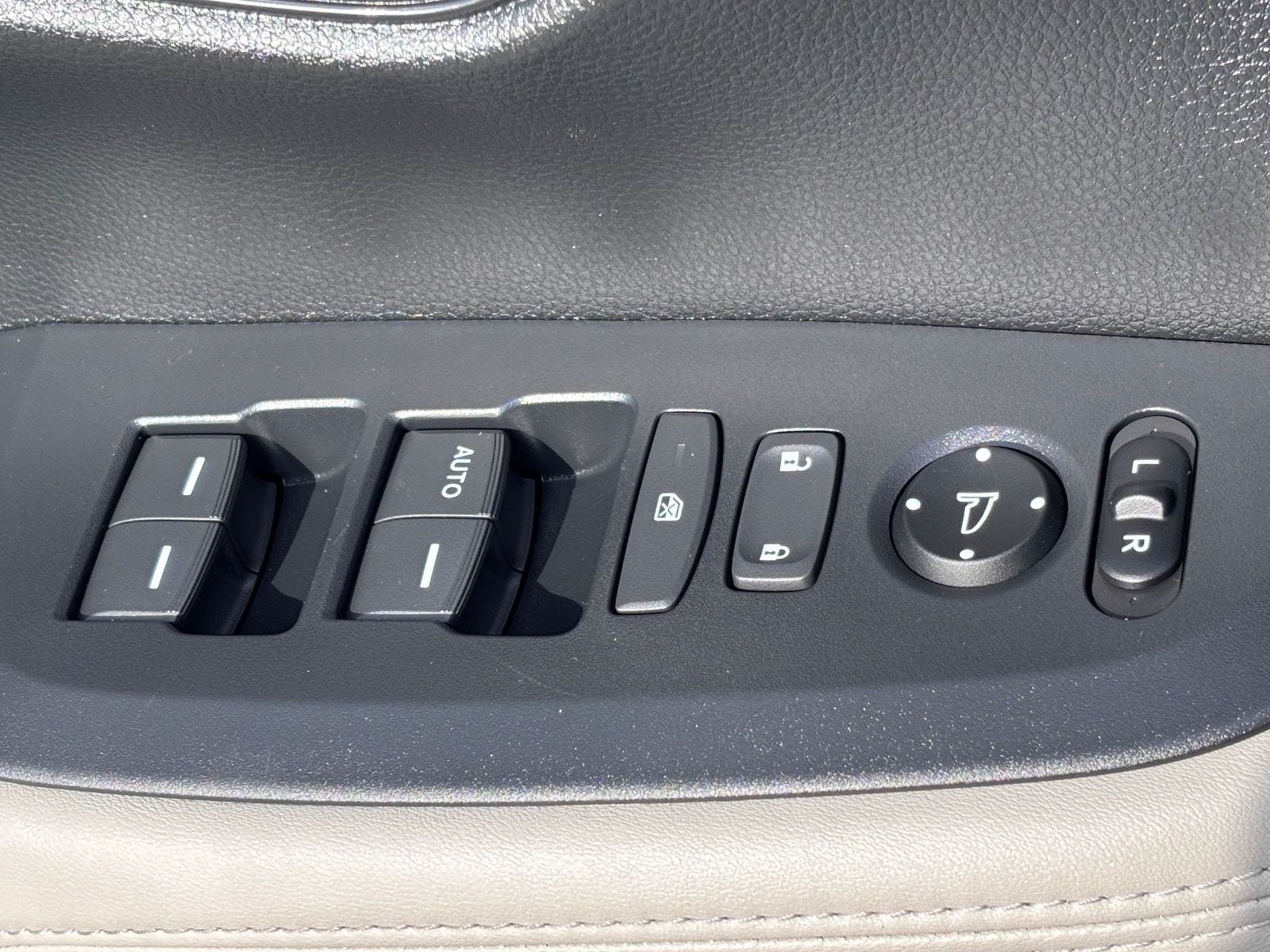 Certified 2026 Honda HR-V LX image 21