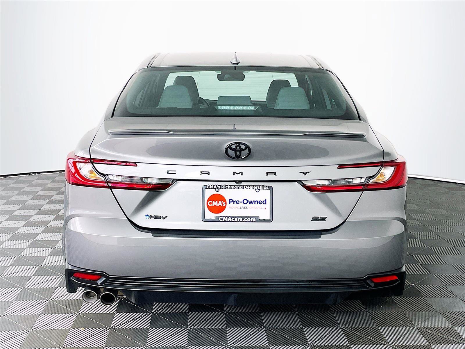 Used 2025 Toyota Camry SE w/ Multimedia Upgrade Package image 7