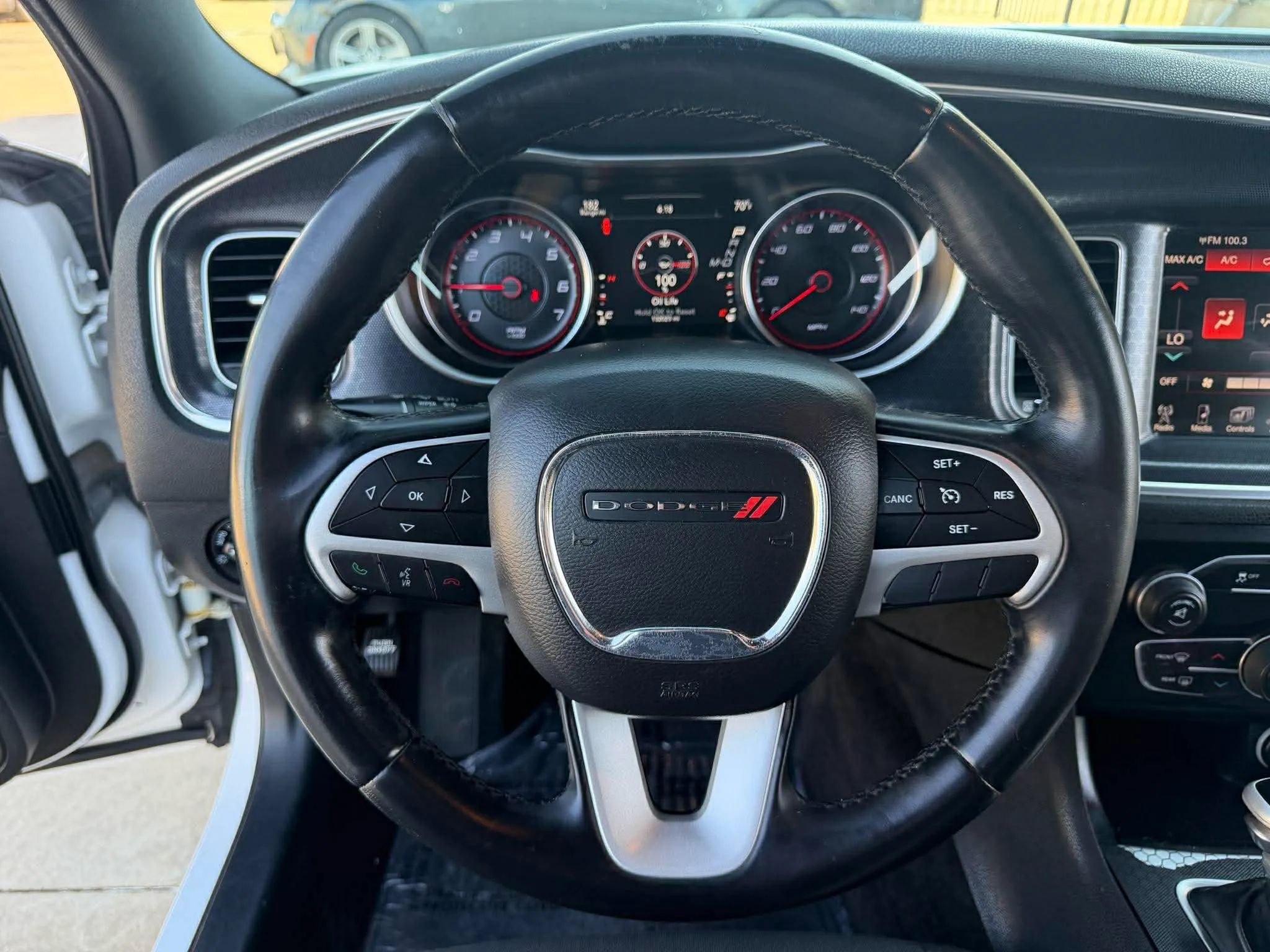 Used 2016 Dodge Charger SXT image 13