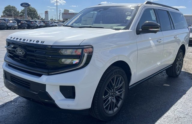 New 2025 Ford Expedition Max Platinum image 4