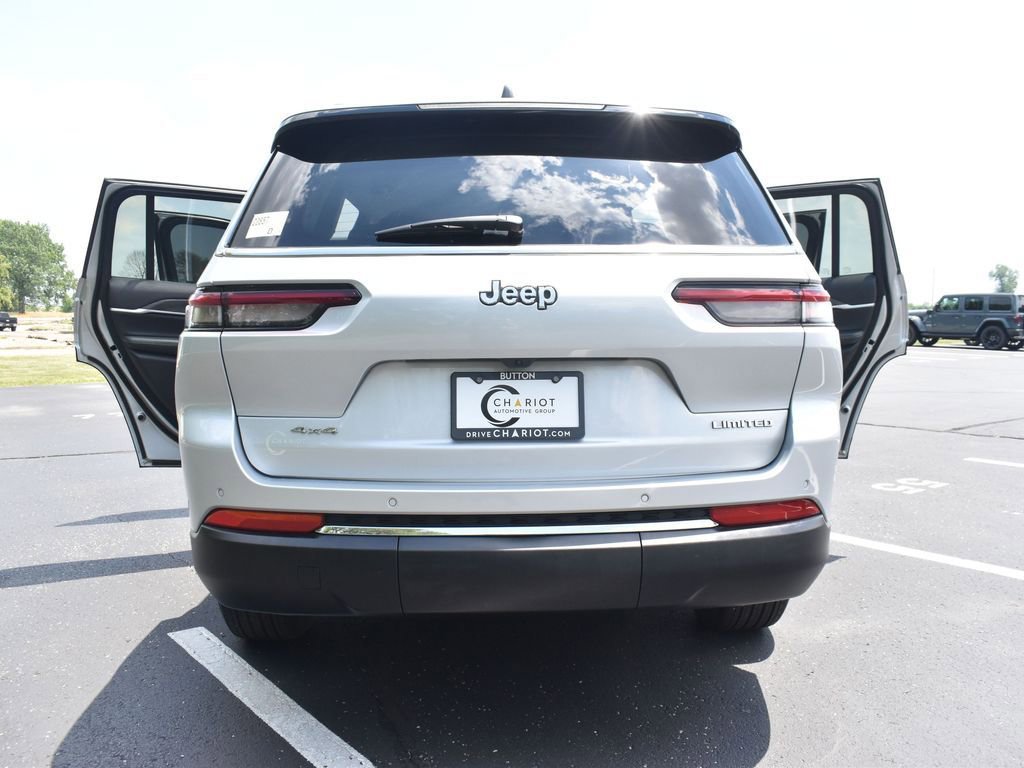 Used 2023 Jeep Grand Cherokee L Limited w/ Trailer Tow Group (B) image 13