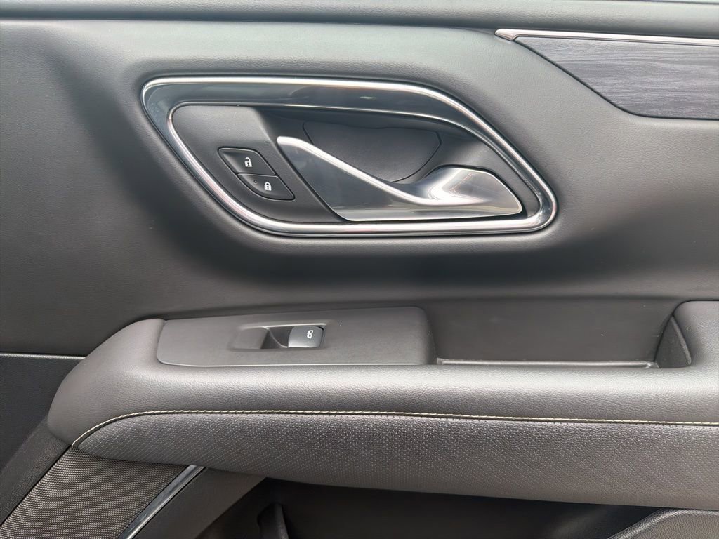 Used 2024 GMC Yukon SLT image 28