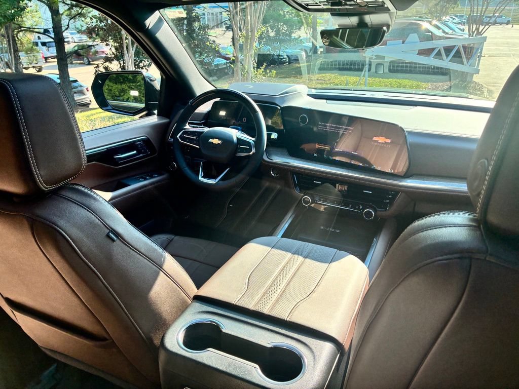 New 2026 Chevrolet Suburban High Country AWD/4WD image 17