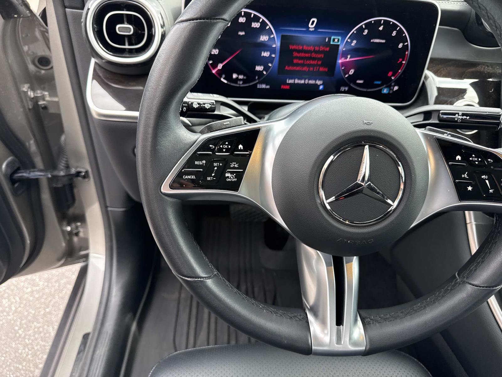 Used 2024 Mercedes-Benz GLC 300 image 28