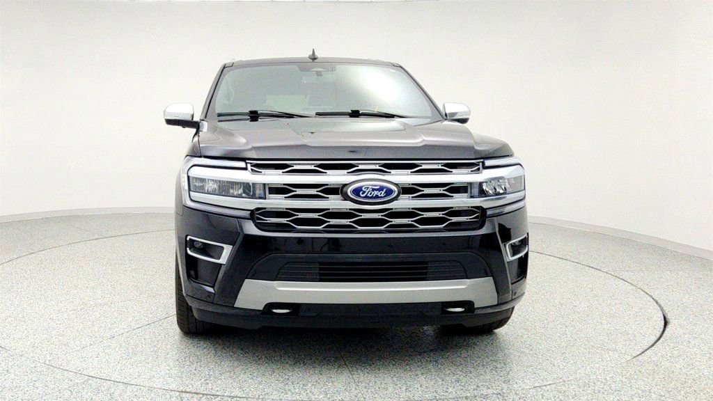 Used 2023 Ford Expedition Platinum image 2