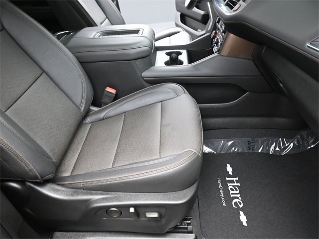 Certified 2024 Chevrolet Suburban High Country w/ Advanced Technology Package image 28