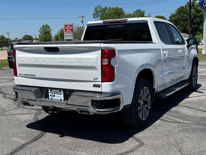 Used 2022 Chevrolet Silverado 1500 LT AWD/4WD image 3