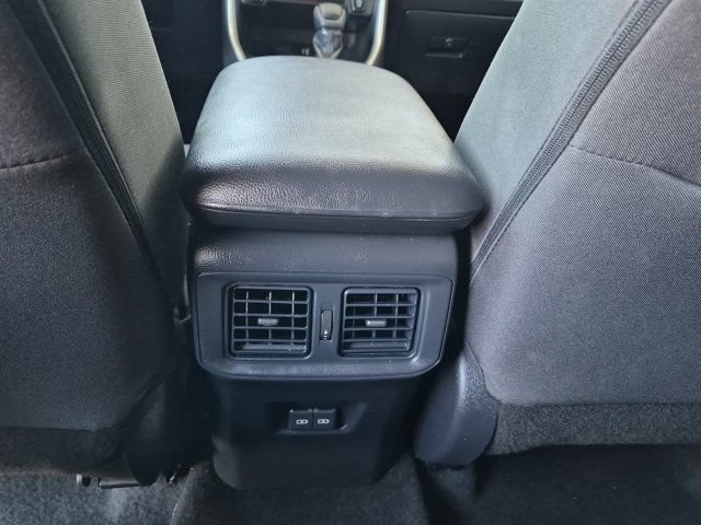 Used 2025 Toyota RAV4 XLE FWD image 16