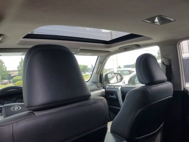 Used 2020 Toyota 4Runner SR5 Premium w/ Moonroof Package AWD/4WD image 8