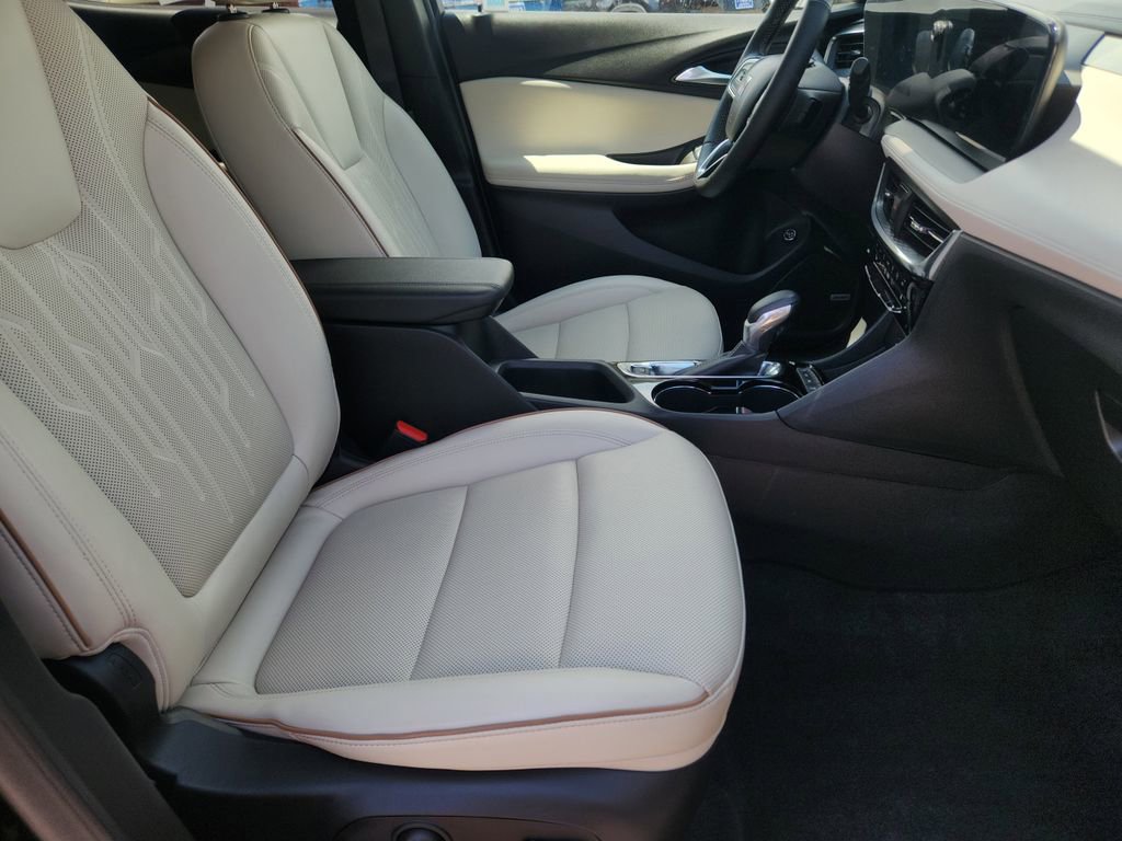 Used 2024 Buick Encore GX Avenir w/ Avenir Technology Package image 14