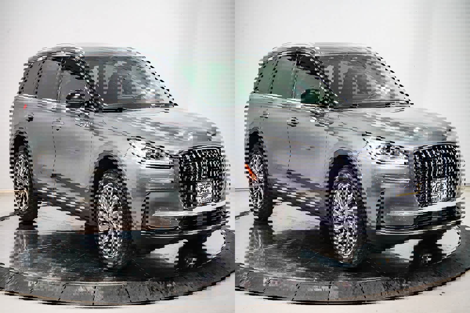 Used 2023 Lincoln Corsair Reserve image 5