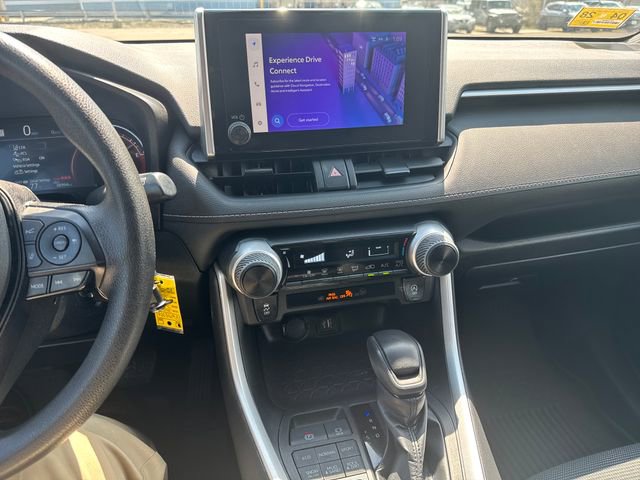 Used 2023 Toyota RAV4 LE AWD/4WD image 21