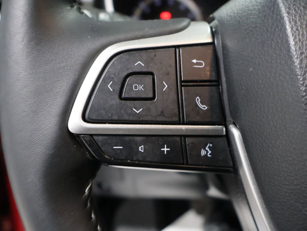 Used 2024 Toyota Highlander XLE image 36