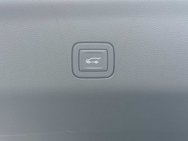New 2026 GMC Yukon AT4 w/ AT4 Premium Plus Package AWD/4WD image 14