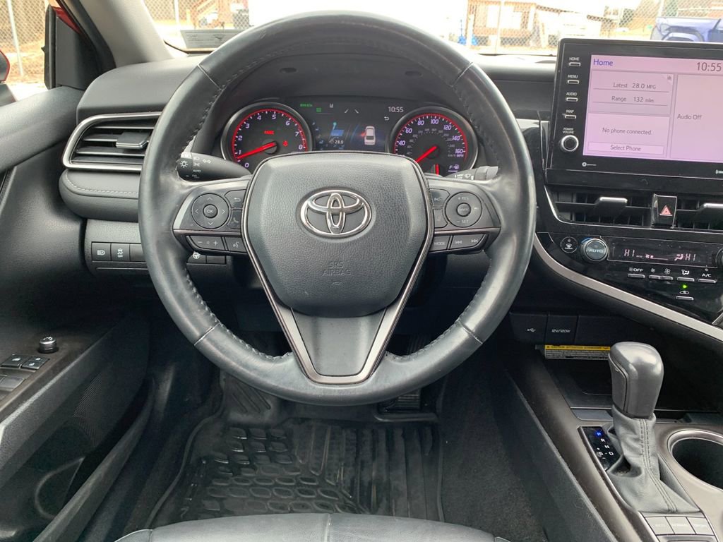 Used 2021 Toyota Camry XSE image 17