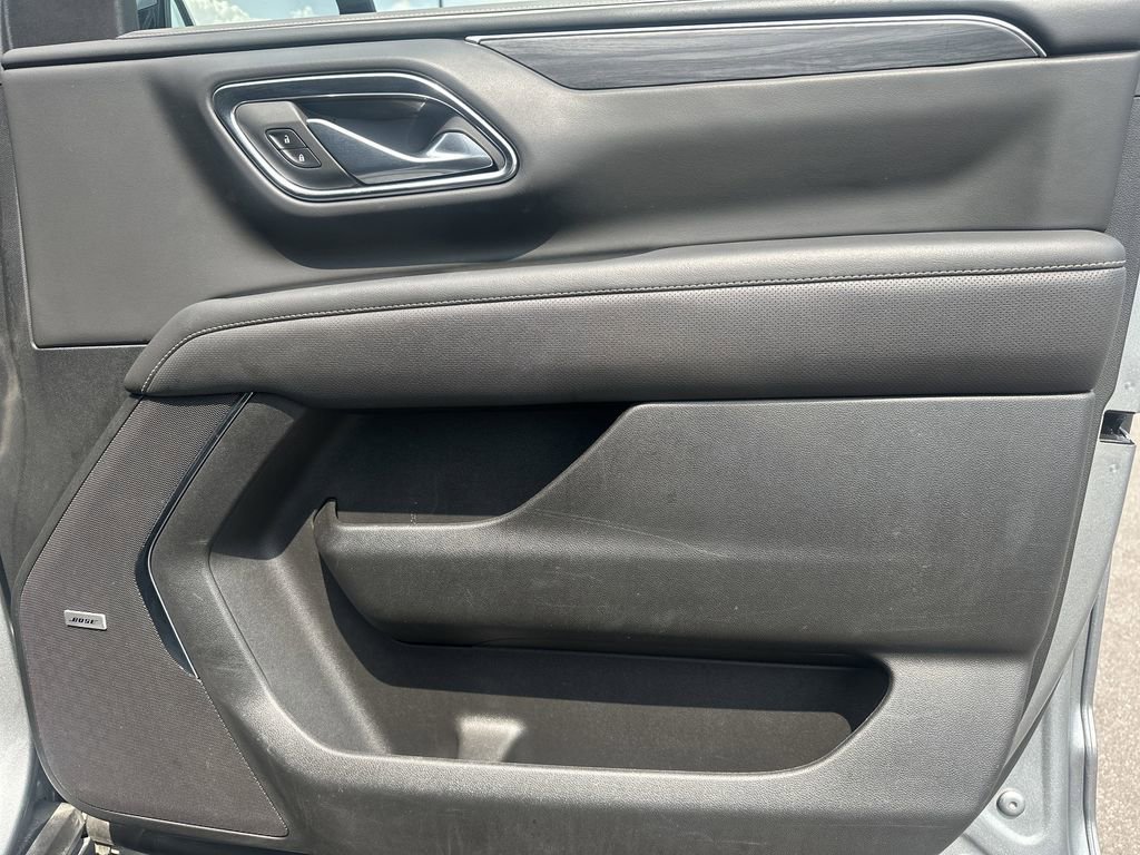 Used 2024 GMC Yukon SLT w/ SLT Luxury Package image 38