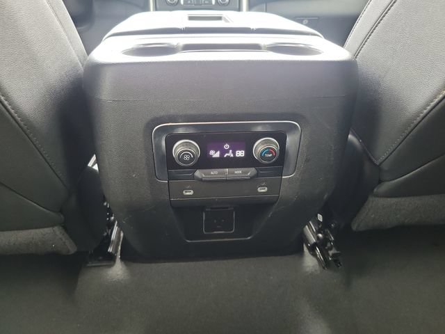 Used 2024 Chevrolet Tahoe LT RWD image 13